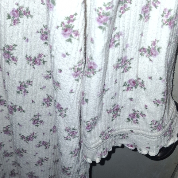 Secret Treasures Purple Floral Nightgown - Picture 5 of 6